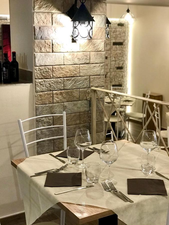 Lo Sciatore Hotel & Restaurant Camigliatello Silano Exterior photo